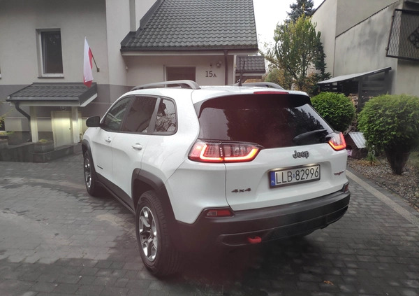 Jeep Cherokee cena 85000 przebieg: 168100, rok produkcji 2019 z Lubartów małe 596
